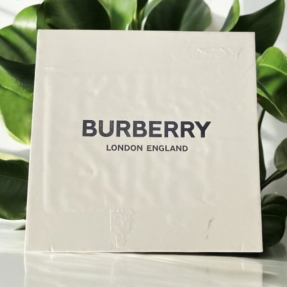 Candles NWT - 2 Pk Burberry London England Cereal Candles. - Picture 5 of 5